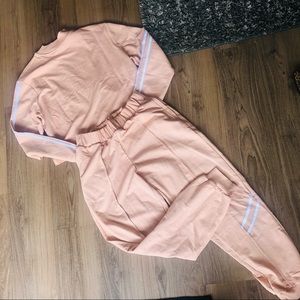 ✨asos design tracksuit size 6